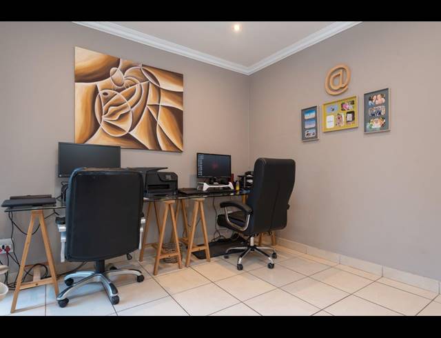 4 BEDROOM HOUSE FOR SALE IN SIMBITHI ECO ESTATE